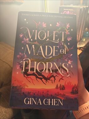 Violet made of thorns - Fairyloot edition